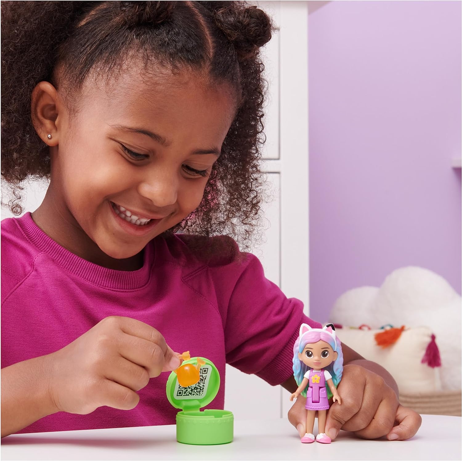 Gabby’s Dollhouse, Gabby and Friends Figure Set with Rainbow Gabby Doll, 3 Toy Figures and Surprise Accessory Kids’ Toys for Ages 3 and up - Image 5