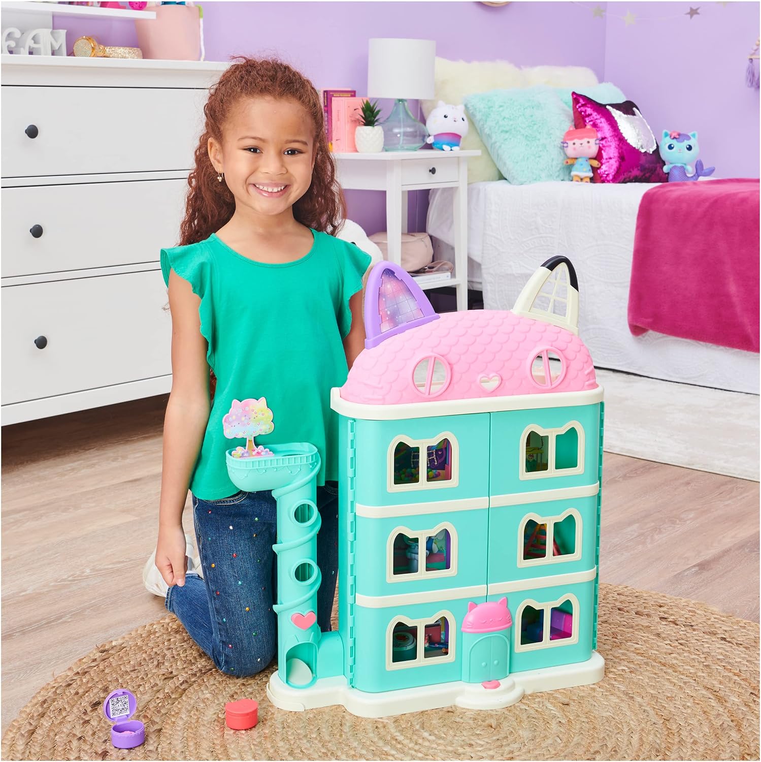 Gabby’s Dollhouse, Purrfect Dollhouse with 2 Toy Figures, 8 Furniture Pieces, 3 Accessories, 2 Deliveries and Sounds, Kids’ Toys for Ages 3 and above - Image 5